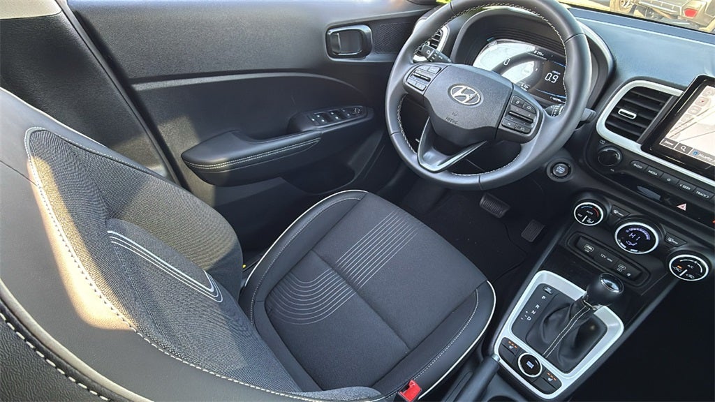 2025 Hyundai VENUE Limited