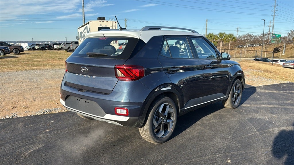 2026 Hyundai VENUE SEL W/Two-Tone Roof