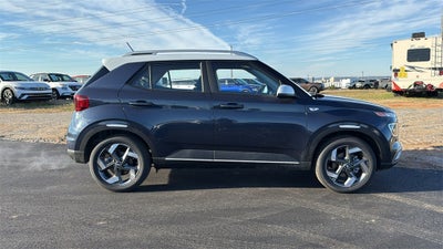2026 Hyundai VENUE SEL W/Two-Tone Roof