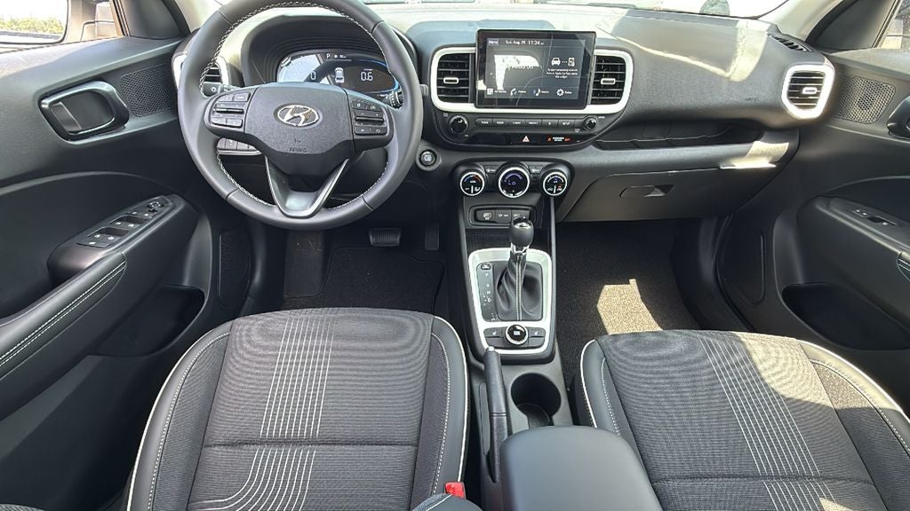 2026 Hyundai VENUE SEL W/Two-Tone Roof