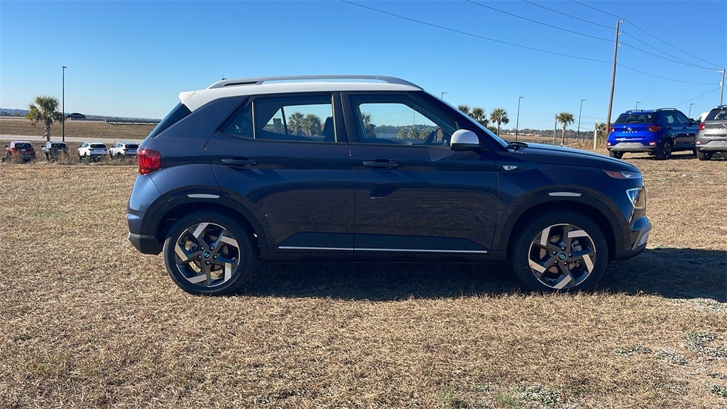 2026 Hyundai VENUE SEL W/Two-Tone Roof