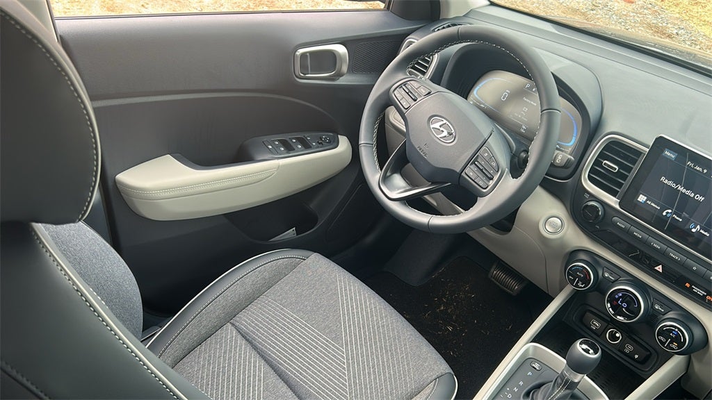 2026 Hyundai VENUE SEL W/Two-Tone Roof