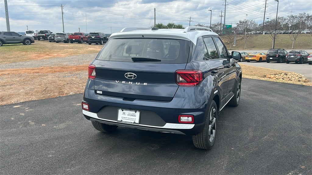 2026 Hyundai VENUE SEL W/Two-Tone Roof