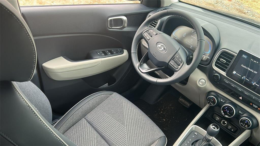 2026 Hyundai VENUE SEL W/Two-Tone Roof