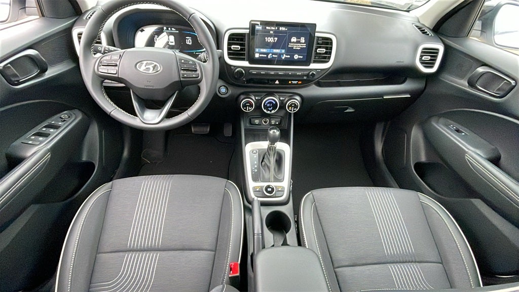 2026 Hyundai VENUE SEL W/Two-Tone Roof