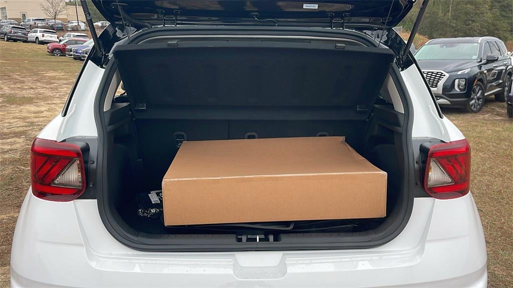 2026 Hyundai VENUE SEL W/Two-Tone Roof