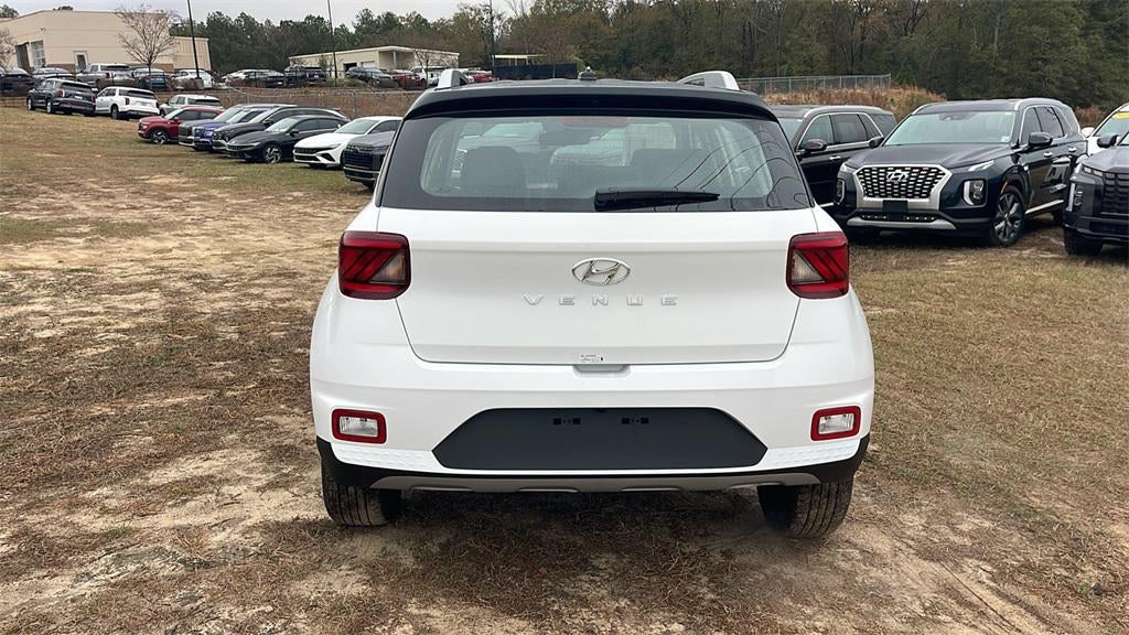 2026 Hyundai VENUE SEL W/Two-Tone Roof