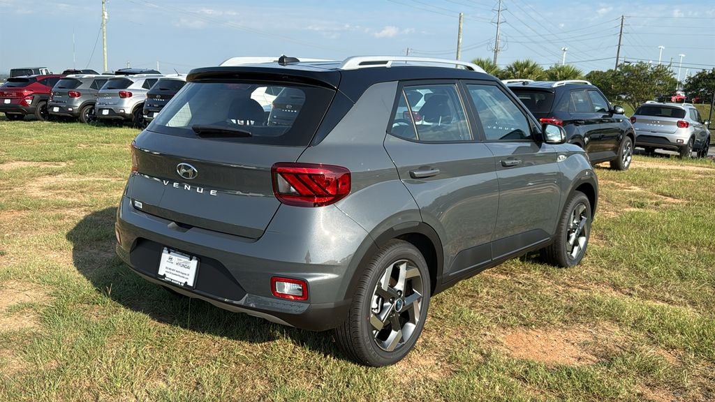 2026 Hyundai VENUE SEL W/Two-Tone Roof