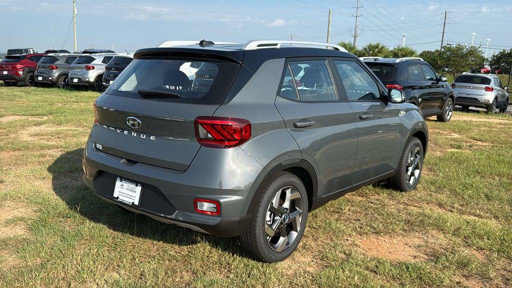 2026 Hyundai VENUE SEL W/Two-Tone Roof