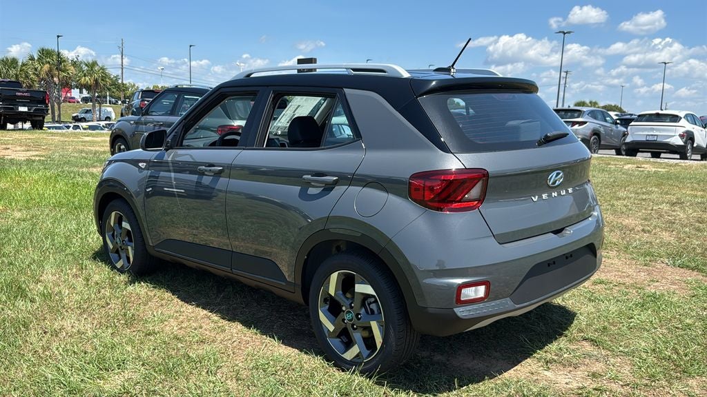 2026 Hyundai VENUE SEL W/Two-Tone Roof