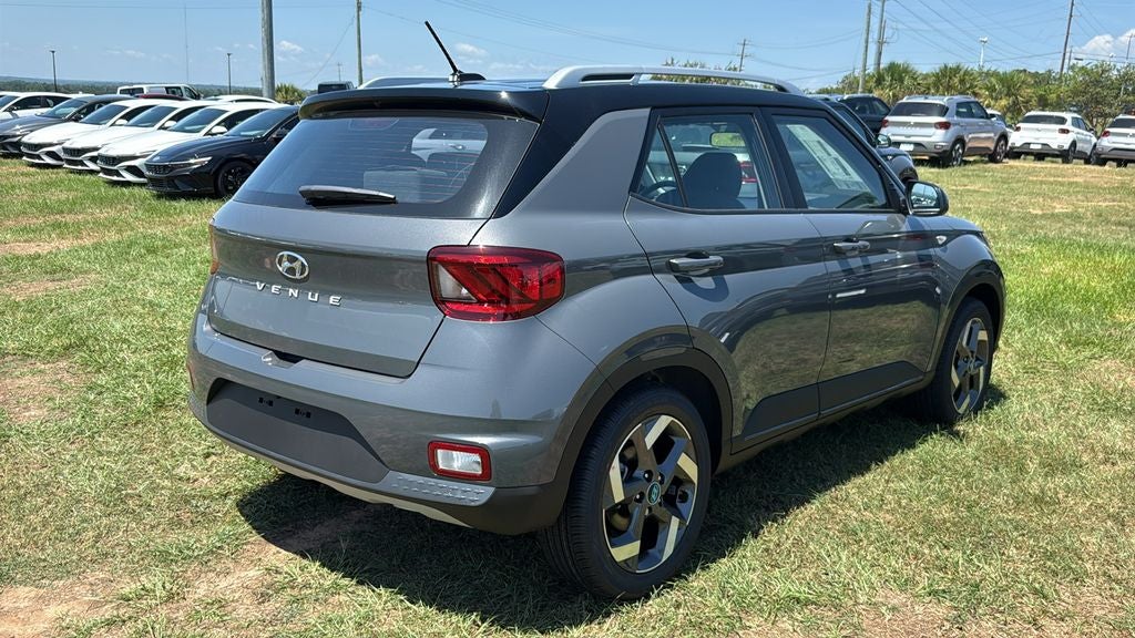 2026 Hyundai VENUE SEL W/Two-Tone Roof