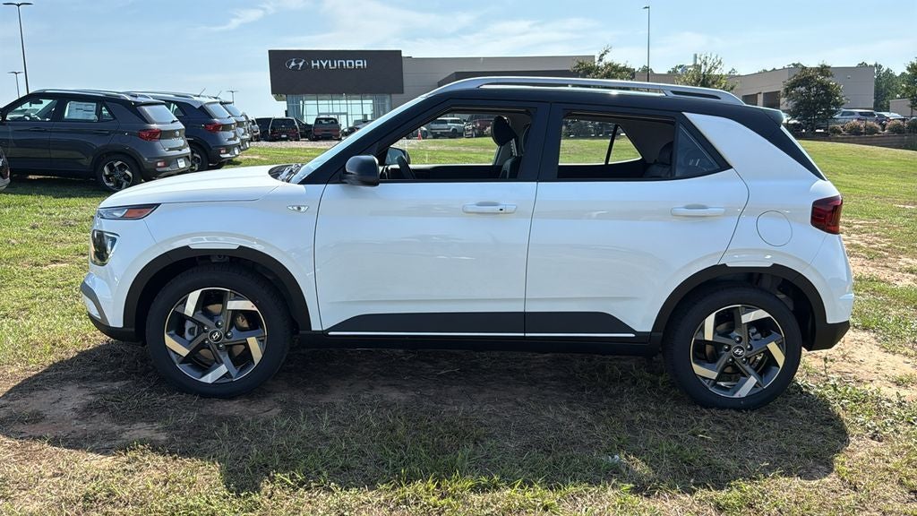 2026 Hyundai VENUE SEL W/Two-Tone Roof