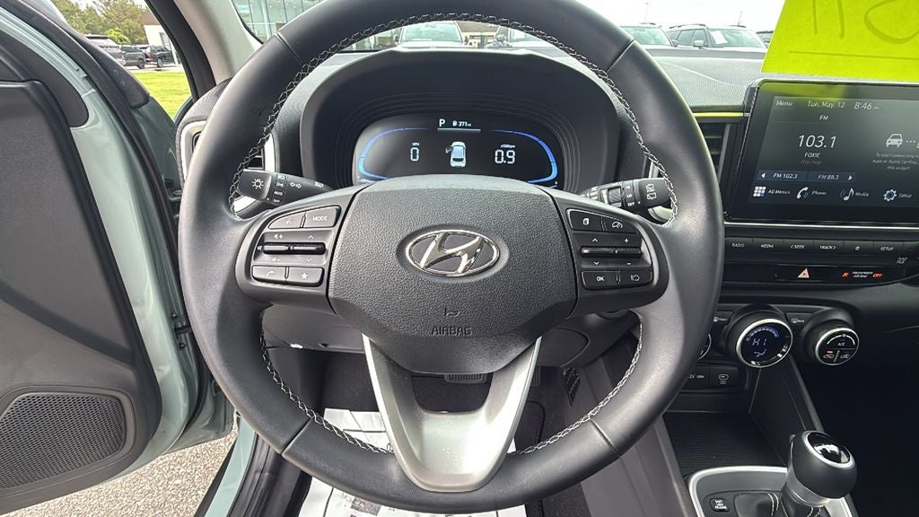 2025 Hyundai VENUE SEL