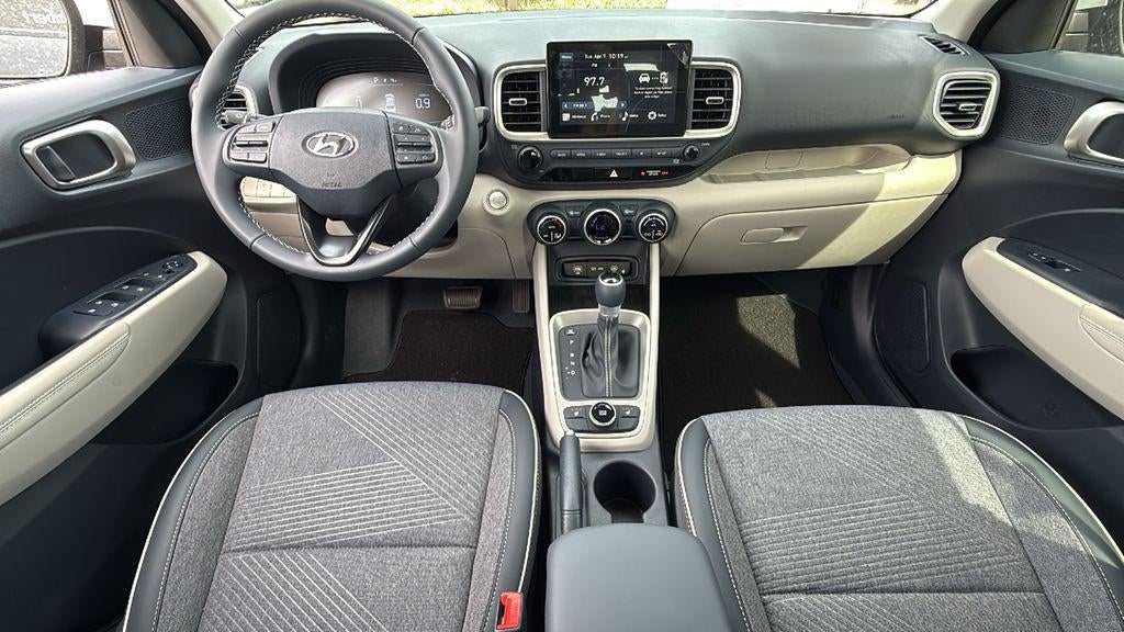 2026 Hyundai VENUE SEL W/Two-Tone Roof