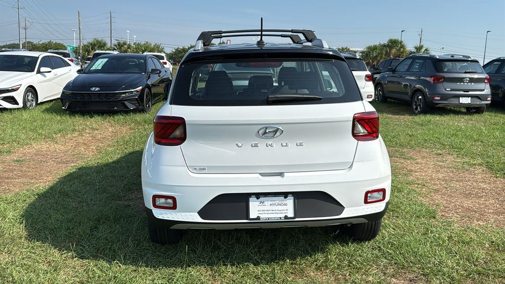 2026 Hyundai VENUE SEL W/Two-Tone Roof