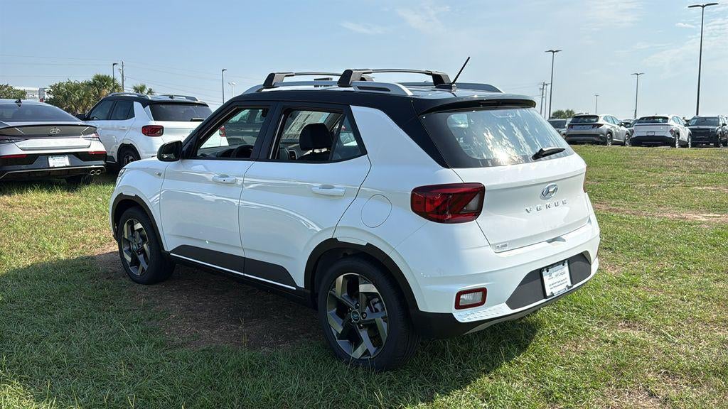 2026 Hyundai VENUE SEL W/Two-Tone Roof