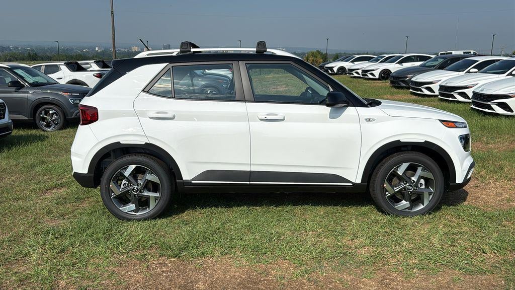 2026 Hyundai VENUE SEL W/Two-Tone Roof