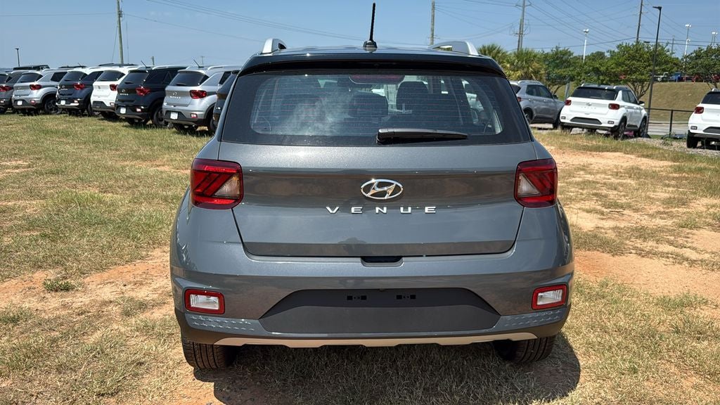 2026 Hyundai VENUE SEL W/Two-Tone Roof
