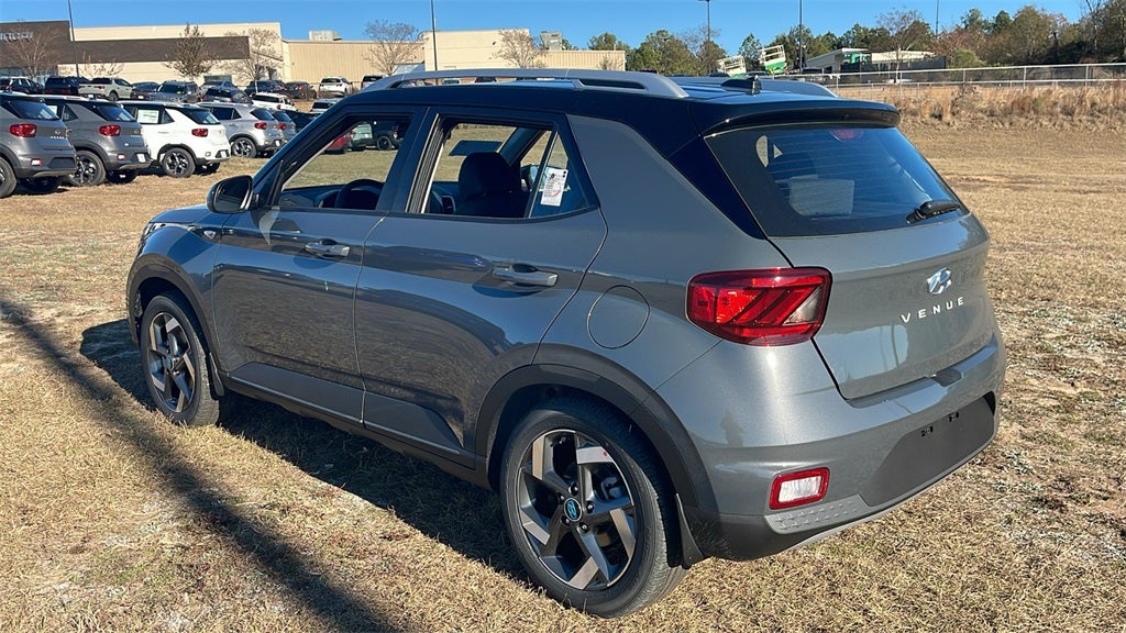 2026 Hyundai VENUE SEL W/Two-Tone Roof