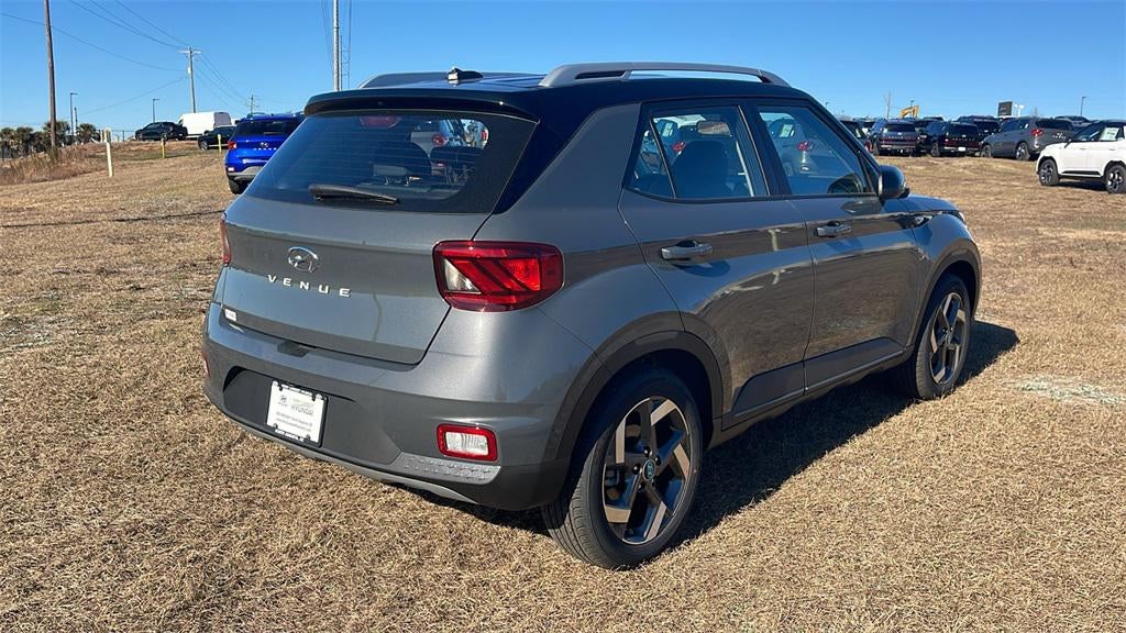 2026 Hyundai VENUE SEL W/Two-Tone Roof
