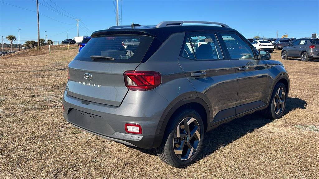 2026 Hyundai VENUE SEL W/Two-Tone Roof