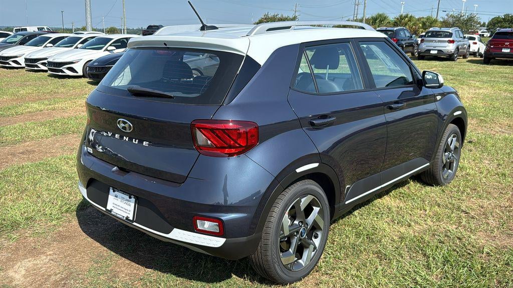2026 Hyundai VENUE SEL W/Two-Tone Roof