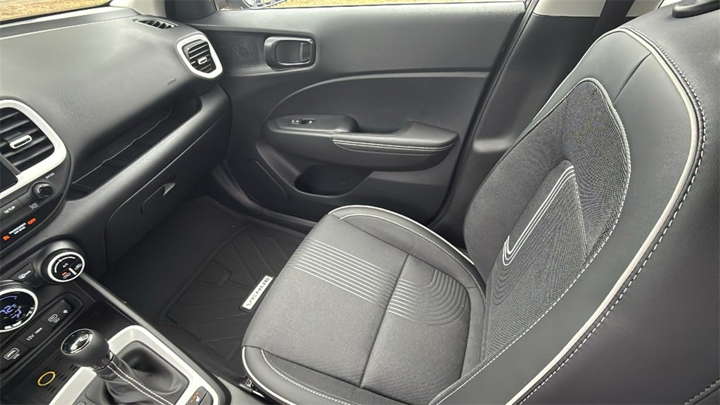 2026 Hyundai VENUE SEL W/Two-Tone Roof