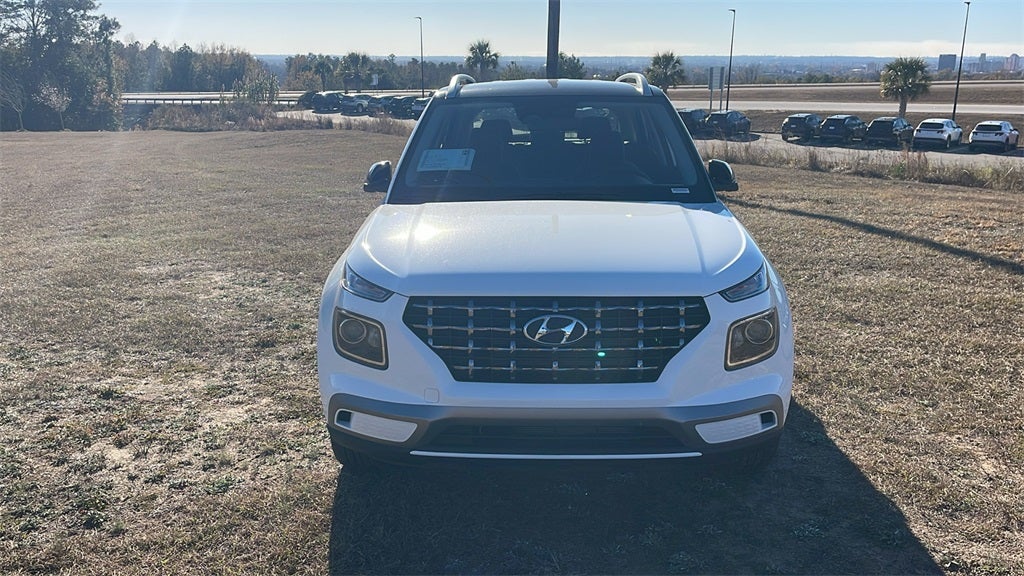 2026 Hyundai VENUE SEL W/Two-Tone Roof