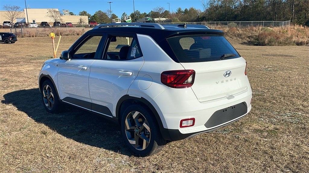 2026 Hyundai VENUE SEL W/Two-Tone Roof