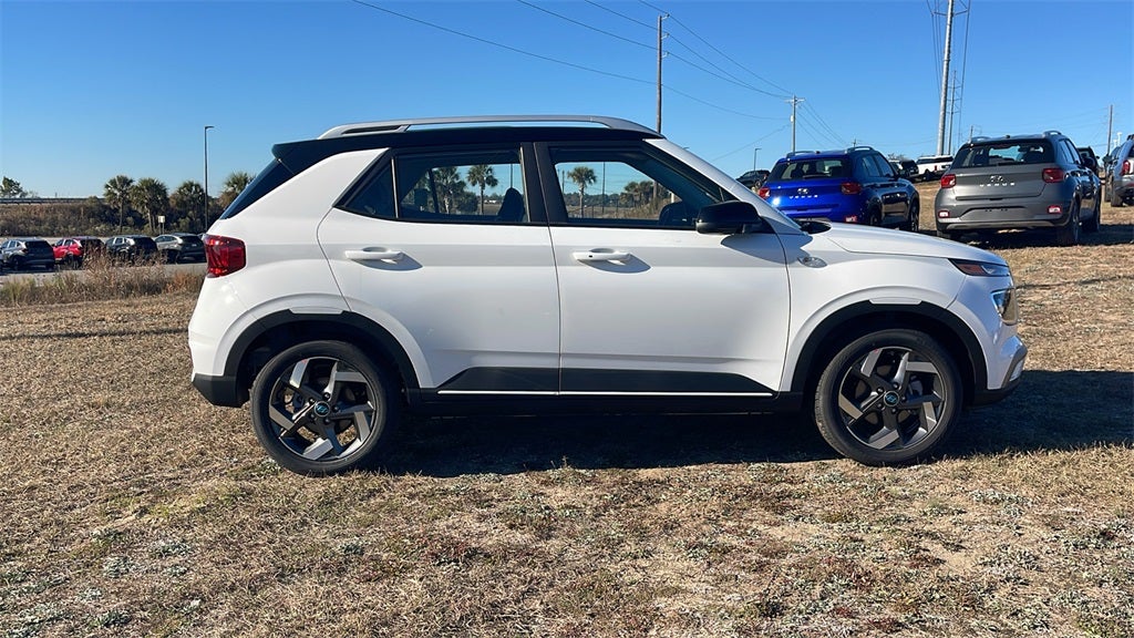 2026 Hyundai VENUE SEL W/Two-Tone Roof