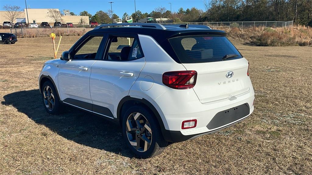 2026 Hyundai VENUE SEL W/Two-Tone Roof
