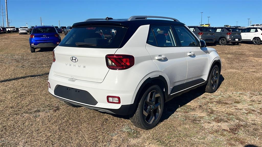 2026 Hyundai VENUE SEL W/Two-Tone Roof