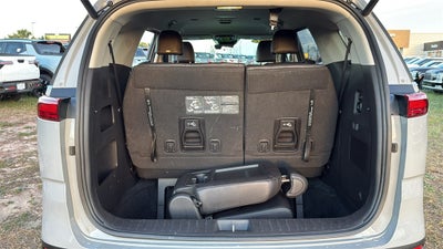 2023 Kia Carnival SX