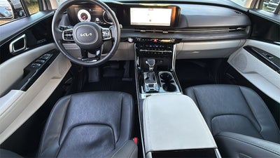 2023 Kia Carnival SX