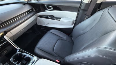 2023 Kia Carnival SX