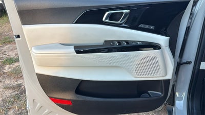 2023 Kia Carnival SX