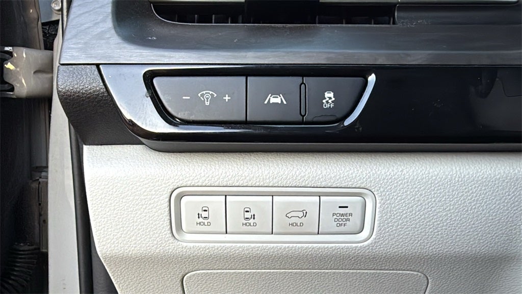 2023 Kia Carnival SX