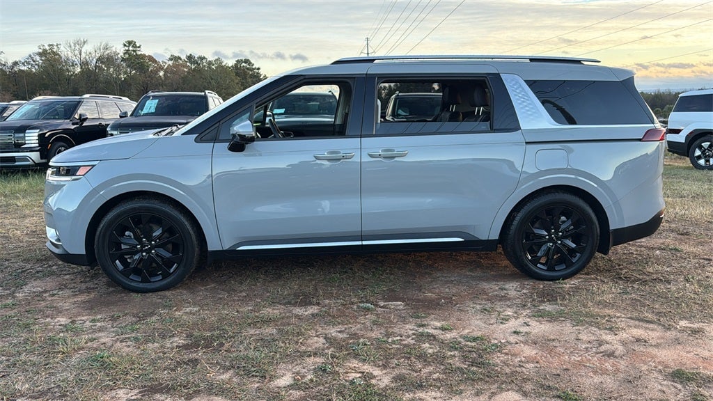 2023 Kia Carnival SX