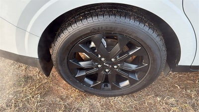 2023 Kia Carnival SX