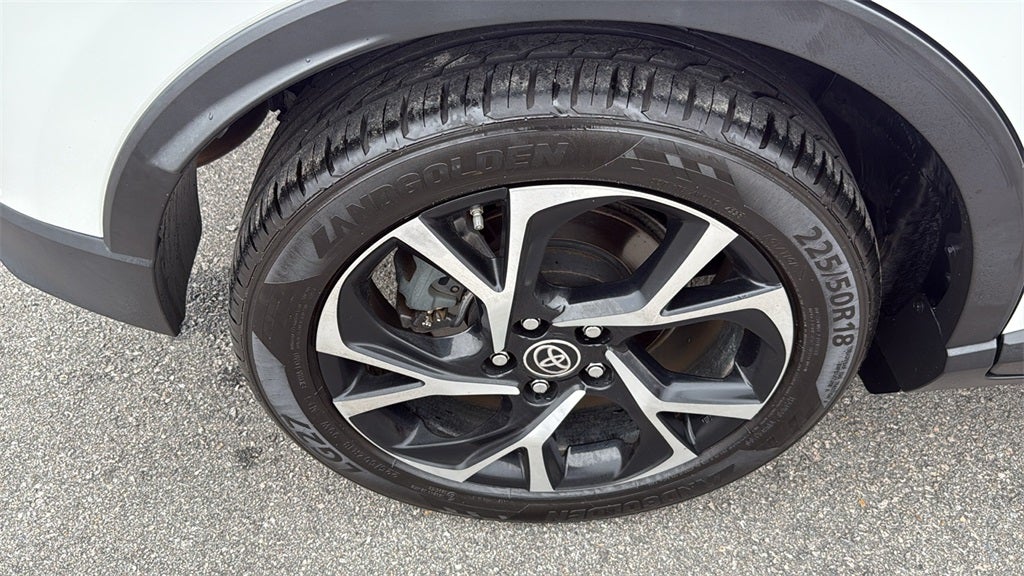 2021 Toyota C-HR XLE