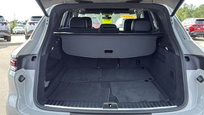 2024 Porsche Cayenne Base