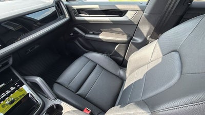 2024 Porsche Cayenne Base