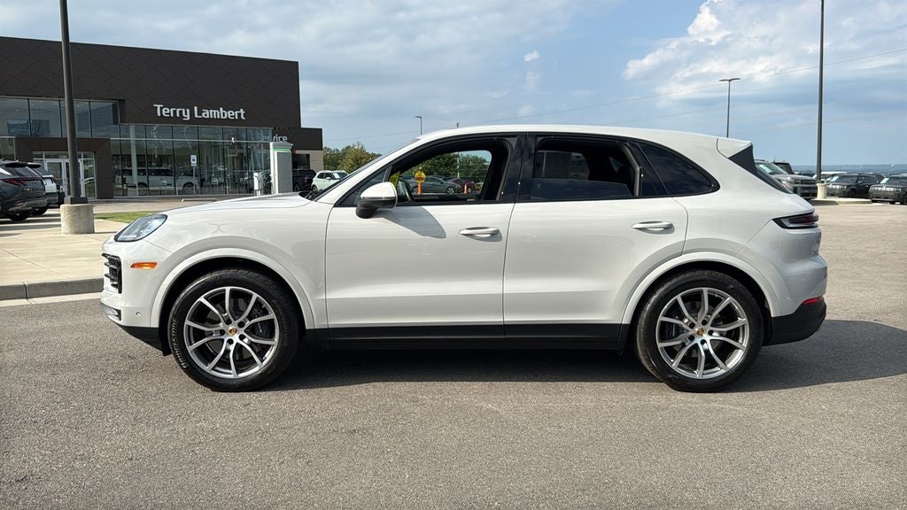 2024 Porsche Cayenne Base