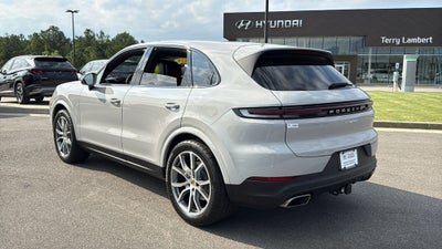 2024 Porsche Cayenne Base