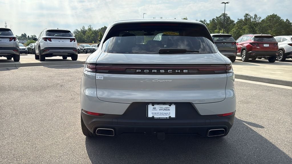 2024 Porsche Cayenne Base