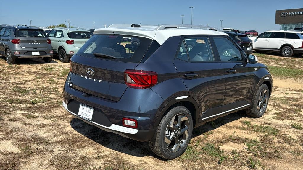 2026 Hyundai VENUE SEL W/Two-Tone Roof